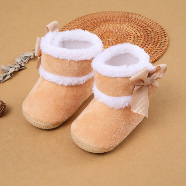 Modische Stiefel für Neugeborene